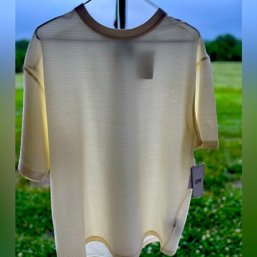 TEXTURED DRY SOCIAL CLUB Boxy Fit , Drop Sleeve
Brand new size L
#Comfy fit